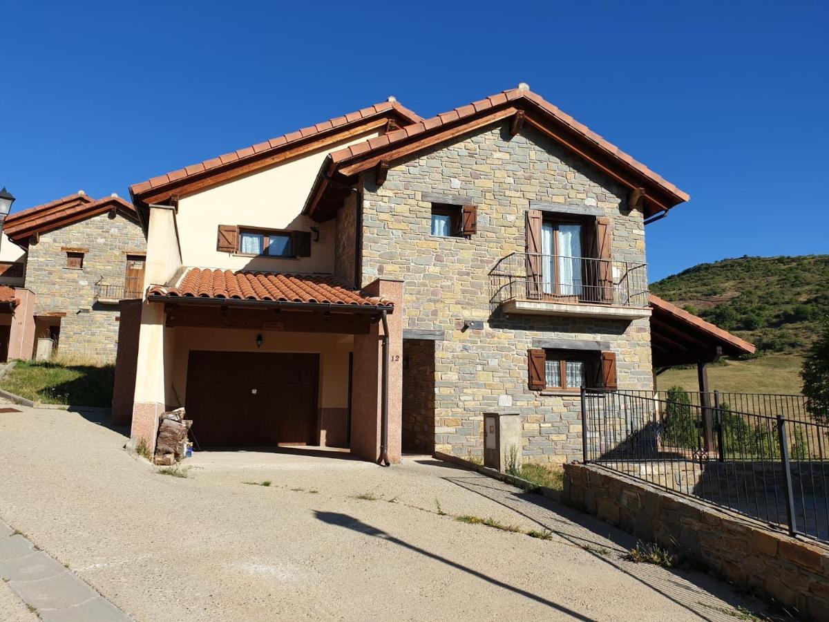 Chalet En El Pirineo De Aragon Neril Exterior foto